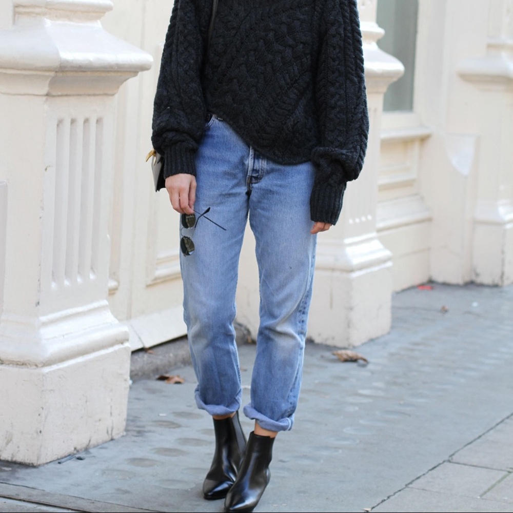 LEVIS Vintage thrifted mom jeans
